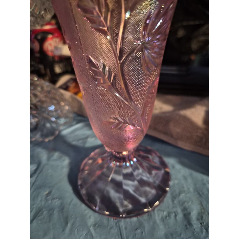 Vintage Fenton Art Glass Vase Pink iridescenc trumpet Vase with A... - Picture 3 of 4